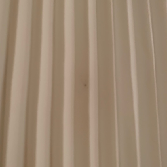 Banana Republic white dress 0 pleated - Picture 3 of 4